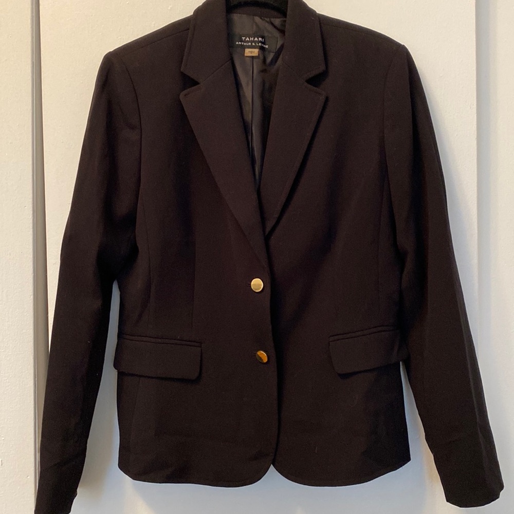Black Tahari blazer